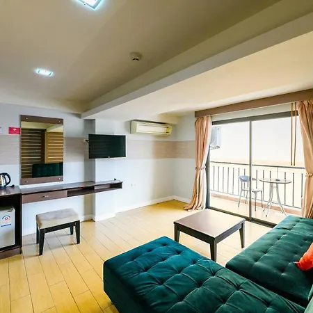 Scandia Beach Hotel - Soi 7 Best Location - 200M To Beach Next To Food Market-3