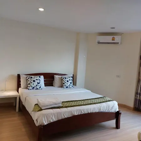 V Check Inn Sukhumvit 22-2