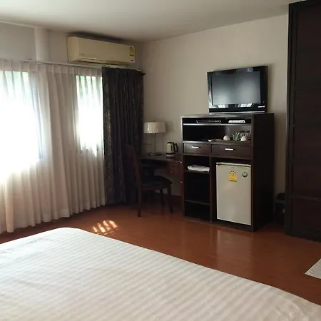 Coral Grand Place Bangkok-2