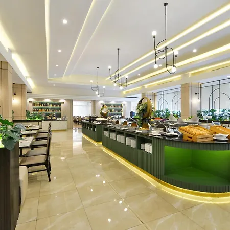 Twin Towers Hotel-2