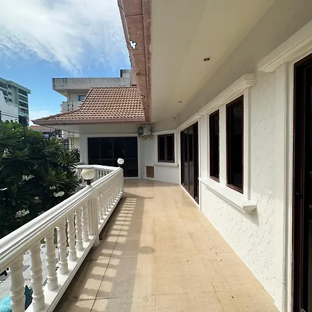 Blooming Hill Boutique Suites-2