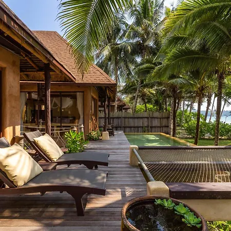 High Season Pool Villa & Spa-3