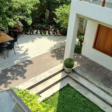 Vali Villa Bangkok-3
