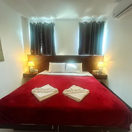 The Shades Hotel 50 meter Beach Front-3