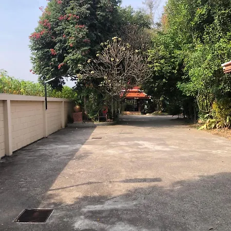 Ruen Thai Ban Rim Nam-2