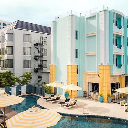 Wave Hotel Pattaya-2