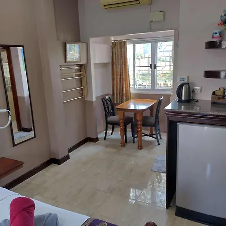 Mai Thai Guest House-2