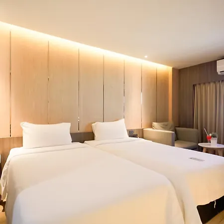 Golden City Rayong Hotel-3