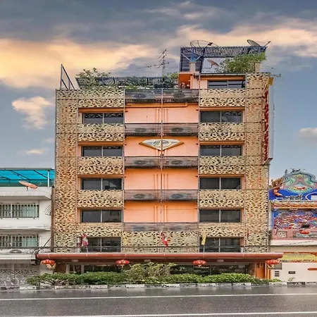 Collection O Diamond House Khaosan-3