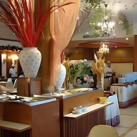 Collection O Howard Square Boutique Hotel-2