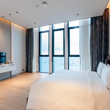 S Sriracha Hotel & Residence-3