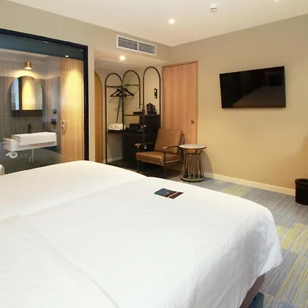 Benjarong Hotel Bangkok Ratchada-3