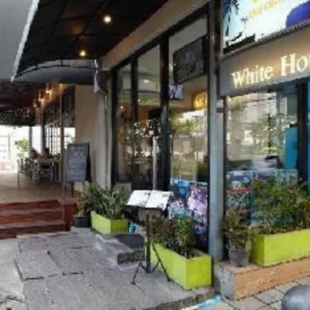 White House Asoke Sukhumvit 18-3