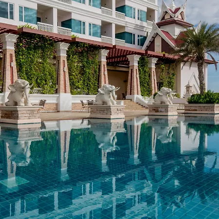 Grand Pacific Sovereign Resort & Spa-3