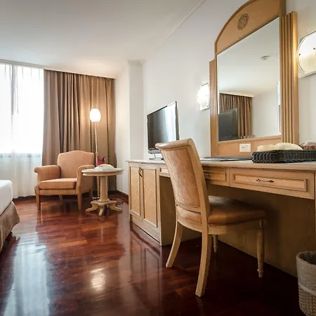 Grand Tower Inn Rama 6-2