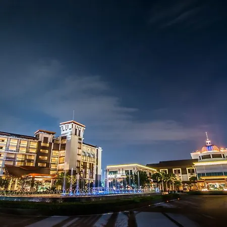 Summit Windmill Golf Suite Hotel At Suvarnabhumi-2