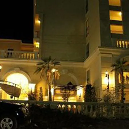 Rafael Hotel And Mansion Bangkok-2