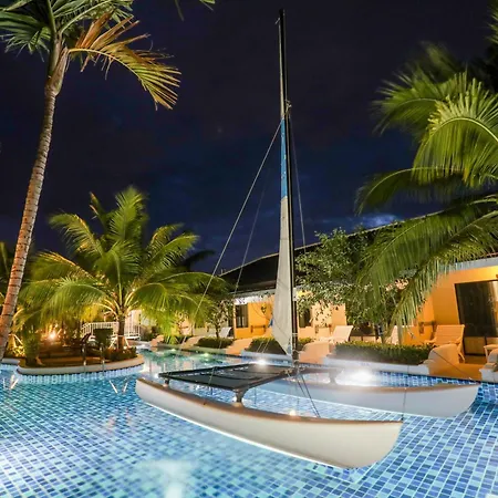Tuana Hotels Brook Pool Access-3