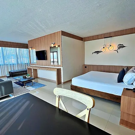 The Sixteenth Naiyang Beach Hotel- Free Schedule Airport Shuttle-3