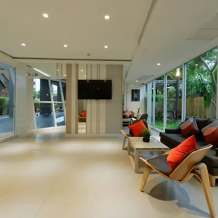 Hotel Amber Sukhumvit 85-3
