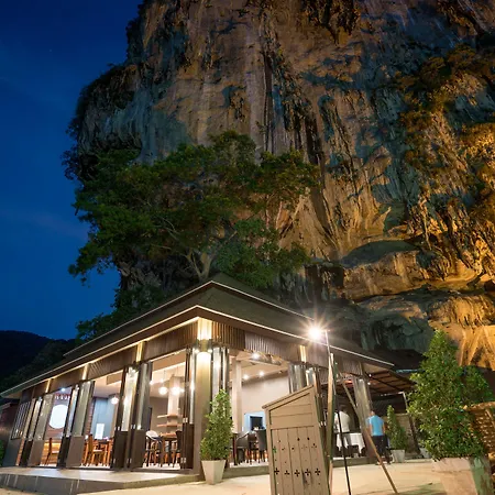 Tonsai Bay Resort-3