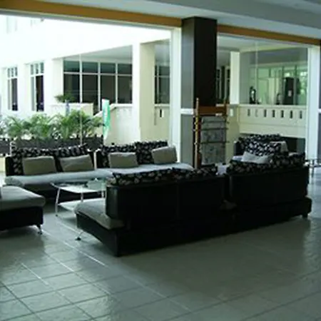 Crown Pattaya Beach Hotel-3
