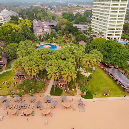 Botany Beach Resort Pattaya-3