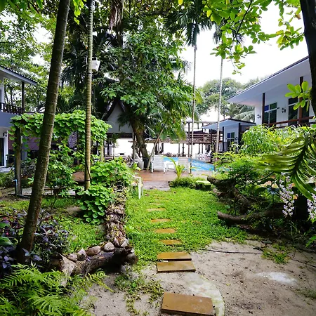 Apple Beachfront Resort-2