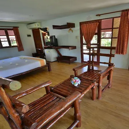 Alongkot Beach Resort-3