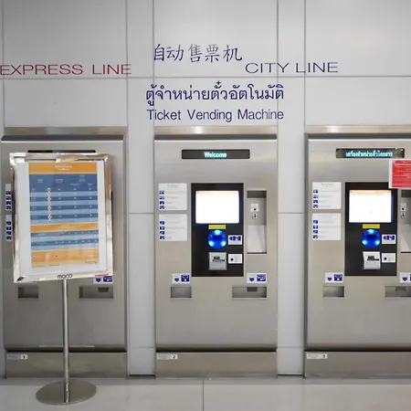 Boxtel @ Suvarnabhumi Airport-3