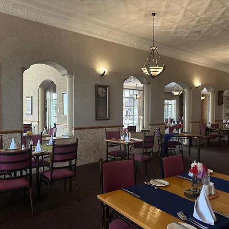 Cathedral Peak Hotel-2