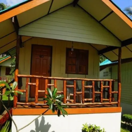 Green Cottage And Beach Resort-3