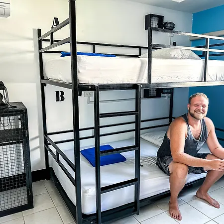 Bodega Party City Center Bangkok - Hostel-3