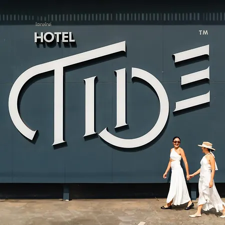 Hotel Tide Phuket Beachfront-3