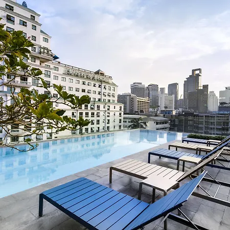 The Quarter Ploenchit By Uhg-3
