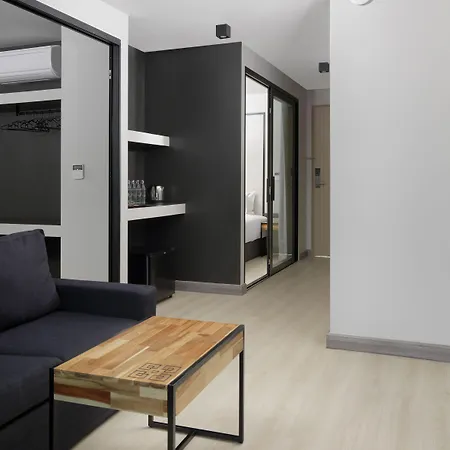 Prime Town - Posh & Port Hotel Phuket-2