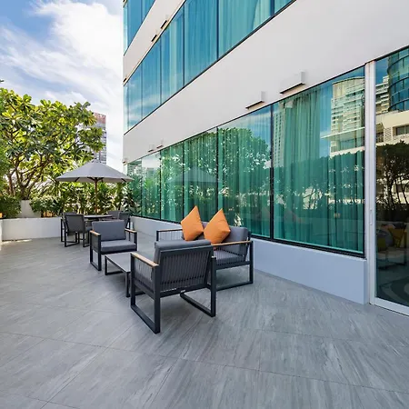 Muu Bangkok, Small Luxury Hotels Of The World-3