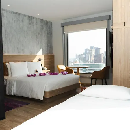 Moxy Bangkok Ratchaprasong-3