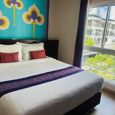 Sawasdee Hotel @ Sukhumvit Soi 8-2