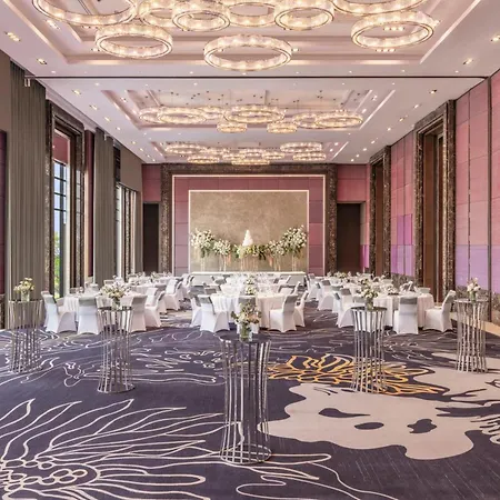 Hilton Bangkok Suvarnabhumi Golf Resort & Spa-2
