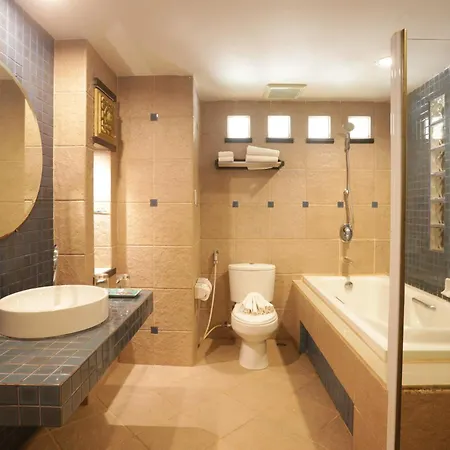 Woraburi Phuket Resort & Spa-3
