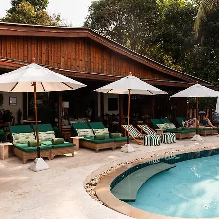 Beyond The Blue Horizon Boutique Bungalows-3