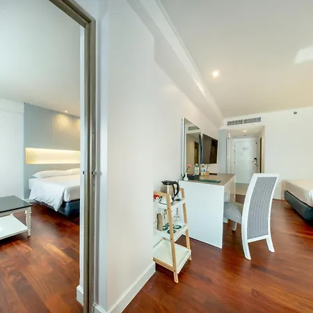 Jomtien Palm Beach Hotel & Resort - Family-Friendly-2