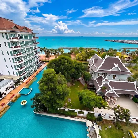 Sunday Sand Beach Pattaya-3