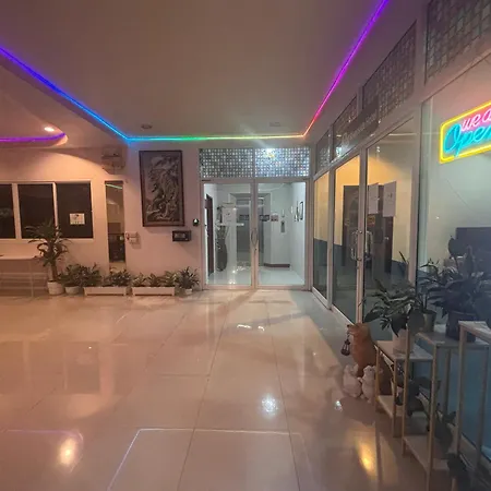 Ree- Riverside Hotel-3