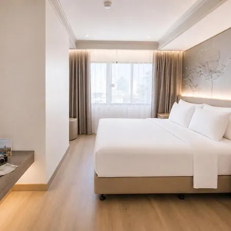 Centre Point Sukhumvit 10-2