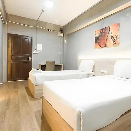 B2 Santitham Boutique & Budget Hotel-3