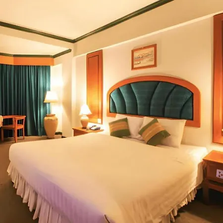 Thepnakorn Hotel-2