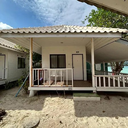 Apichada Beach Resort-3