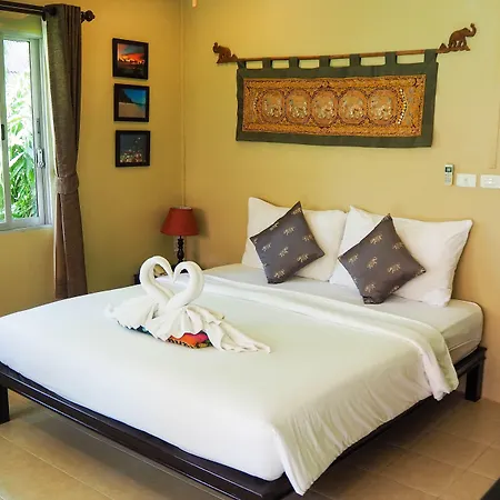 Lanta Castaway Beach Resort-3